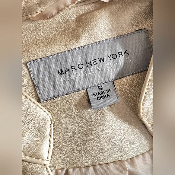 Chic Beige Leather Jacket for Women - Picture 2 of 8